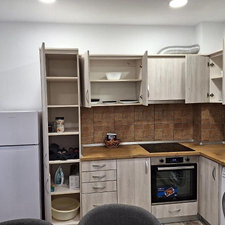 אורדאה Black Eagle Central Unirii Square, 2 King Size Bedrooms, Free Private Parking מראה חיצוני תמונה